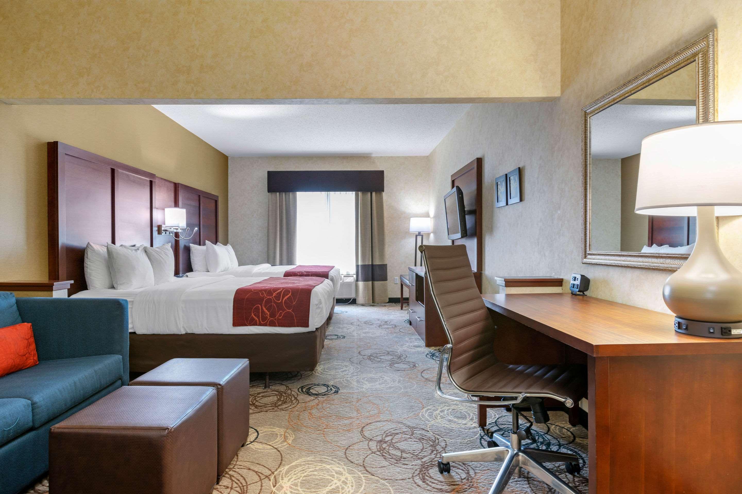 Comfort Suites Southfield-Detroit Екстериор снимка