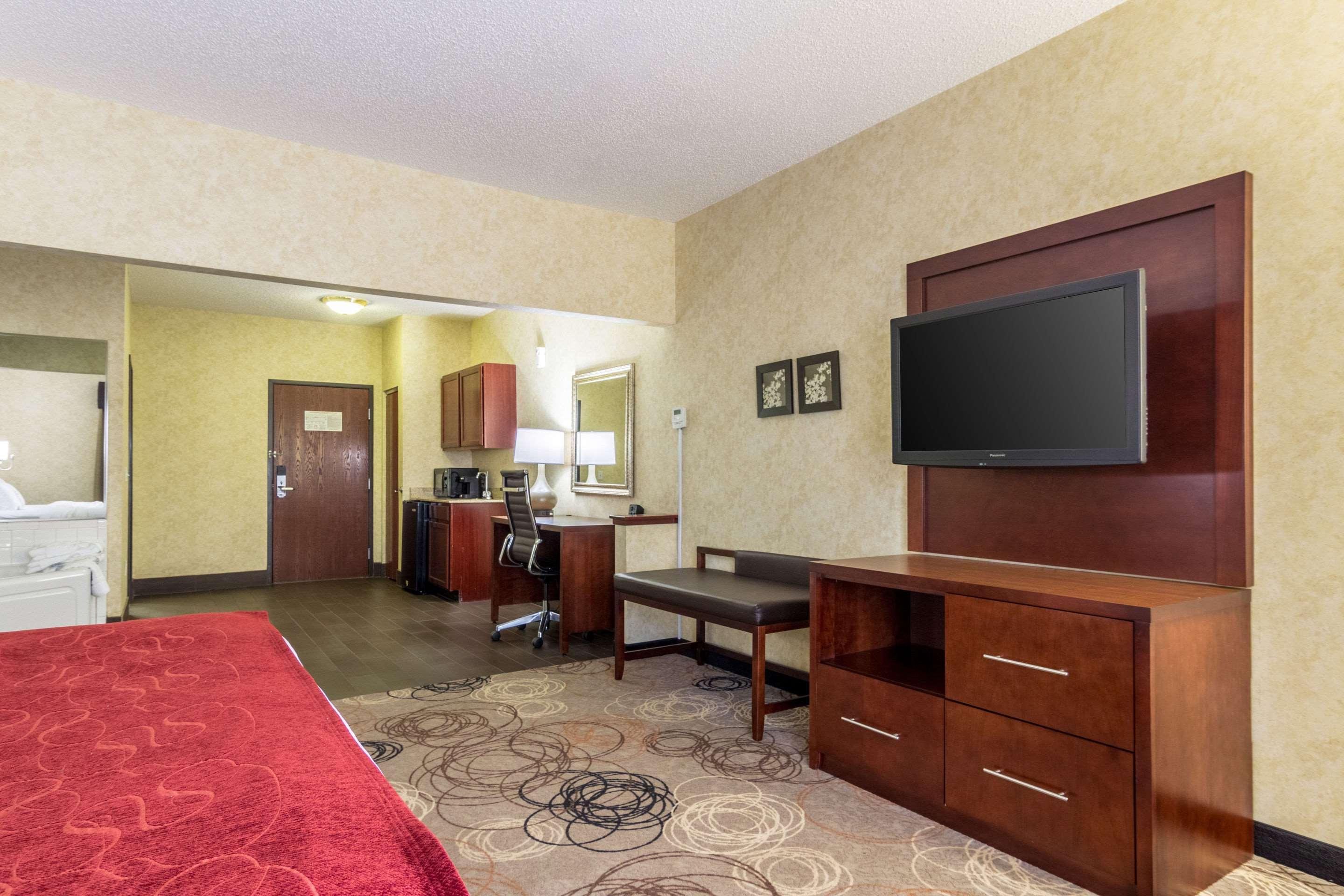 Comfort Suites Southfield-Detroit Екстериор снимка
