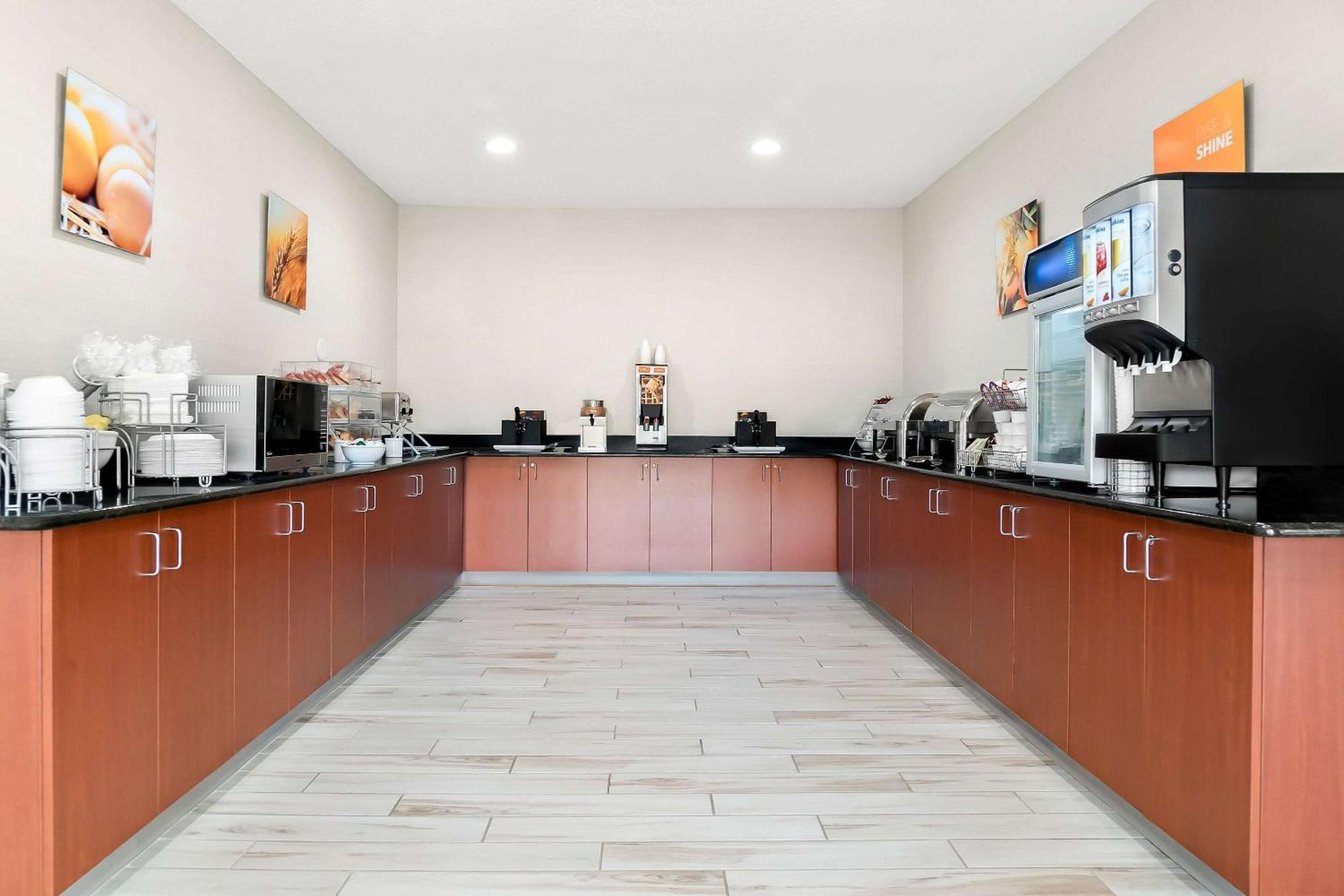 Comfort Suites Southfield-Detroit Екстериор снимка