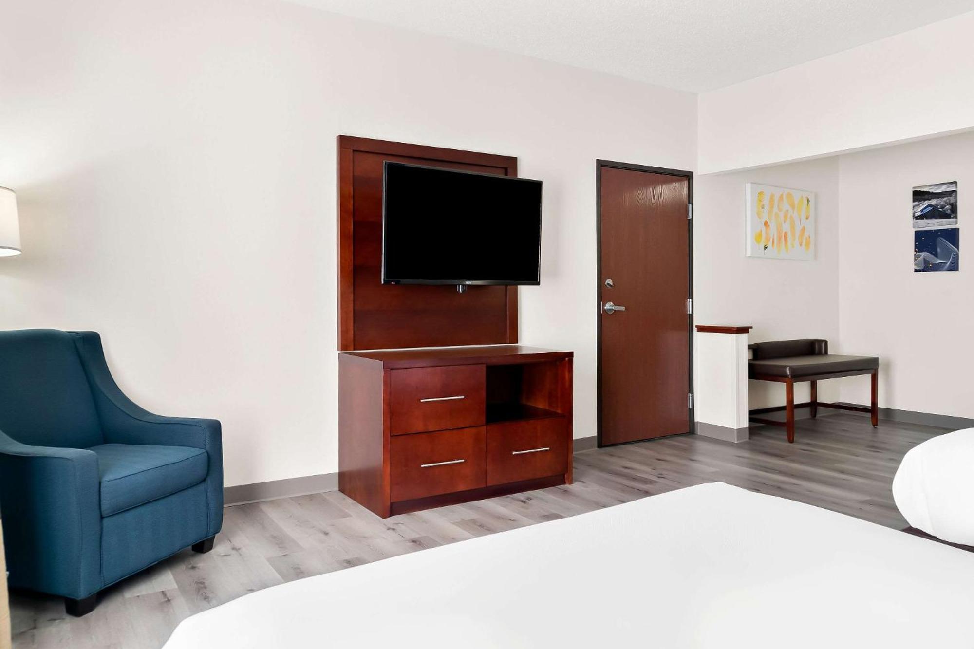 Comfort Suites Southfield-Detroit Екстериор снимка