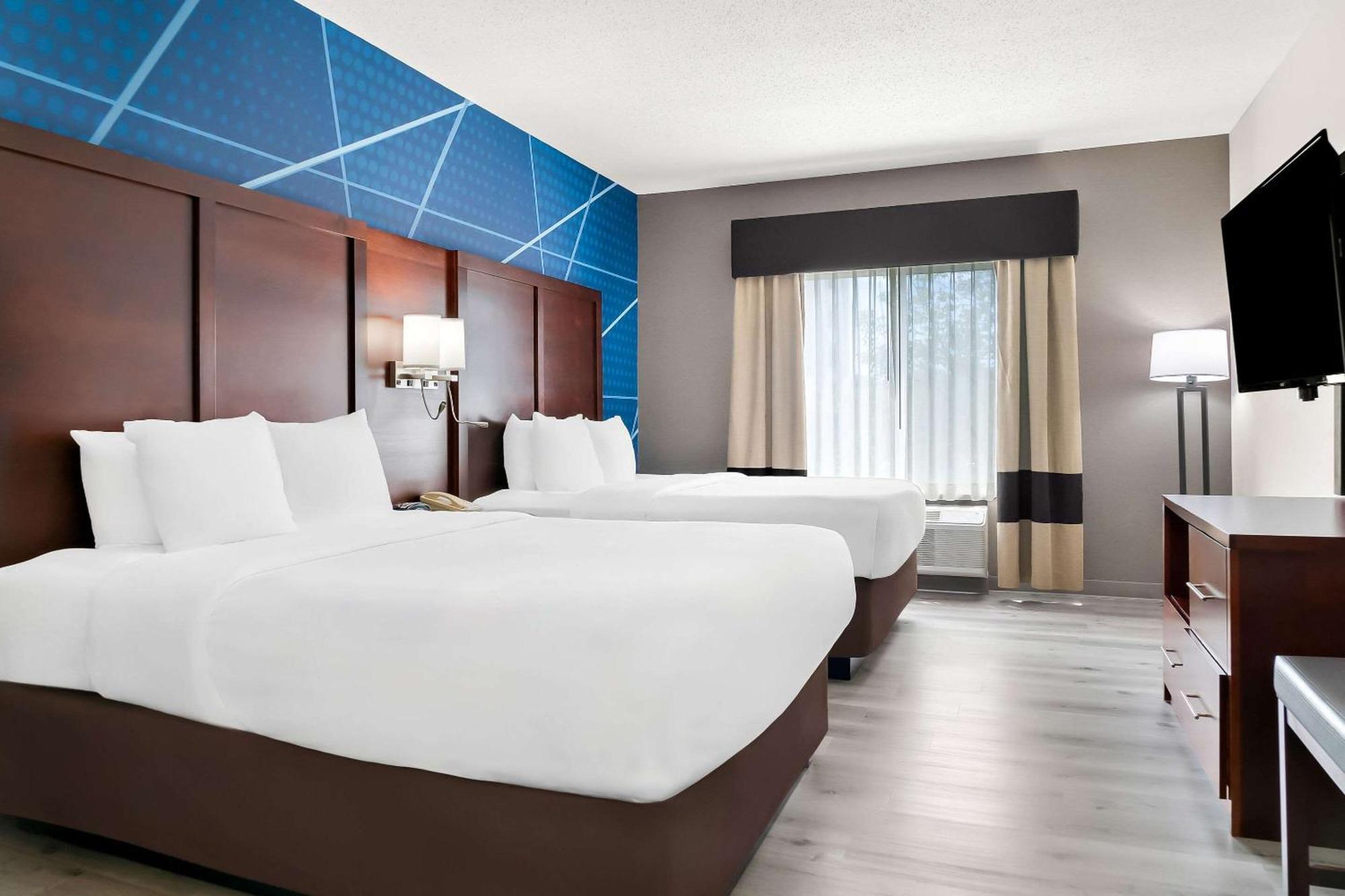 Comfort Suites Southfield-Detroit Екстериор снимка